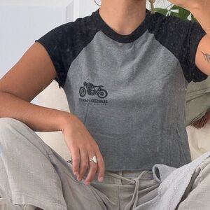 seaweed & gravel crop top